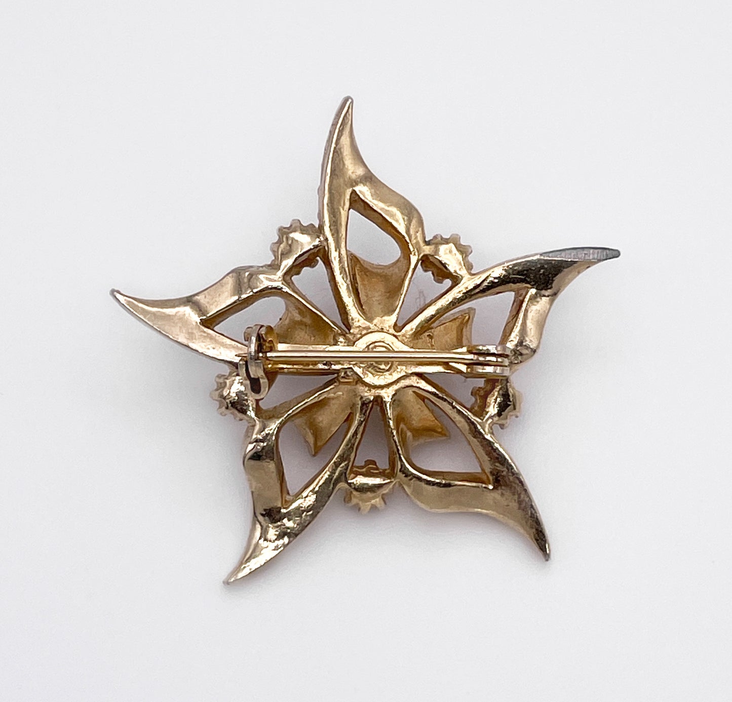 Star Brooch with pearls